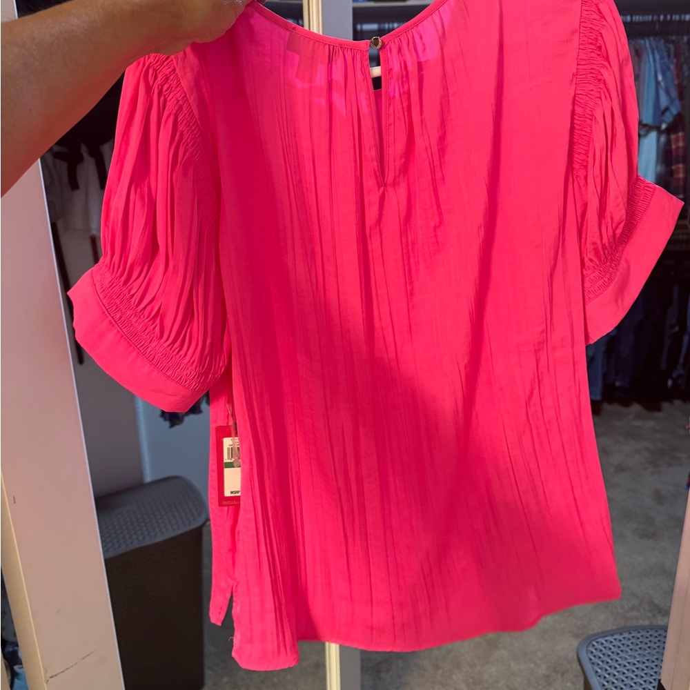 NWT Vince Camuto Fuchsia Blouse - Picture 2 of 7